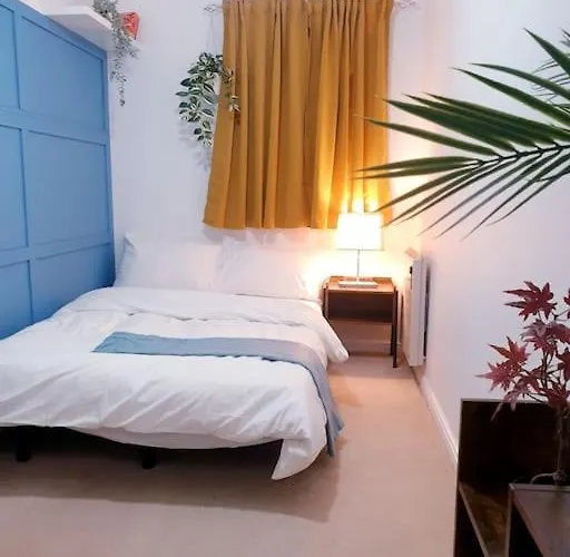 Hyde Park - Park Hill - Central - 2 Bedrooms - Free On-Site Parking - Netflix - Fast Wifi